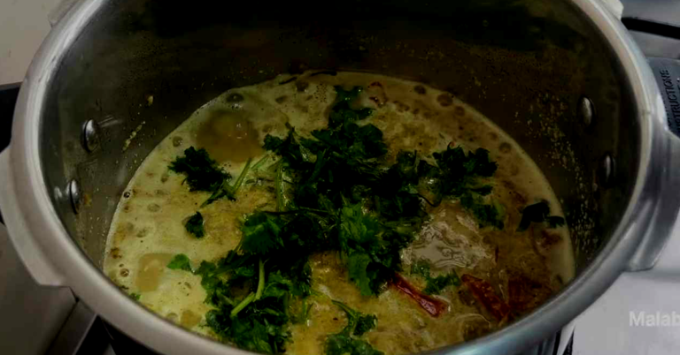 Green Peas Curry