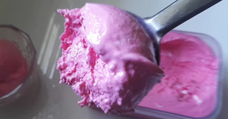 Strawberry ice cream